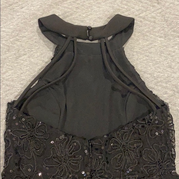 Fit and flare black dress - Picture 3 of 4